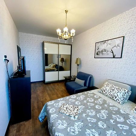 Italian Boulevard Modern Apartment Одеса Екстериор снимка